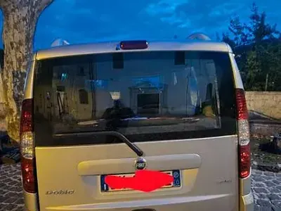 Usata Fiat Doblò 120 CV (88 kW) 2007 Grigio Monovolume