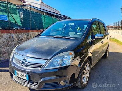 usata Opel Zafira 1.9 7posti con gancio di traino