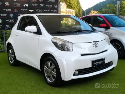 Usata Toyota iQ 68 CV (50 kW) 2009 Bianco Utilitaria
