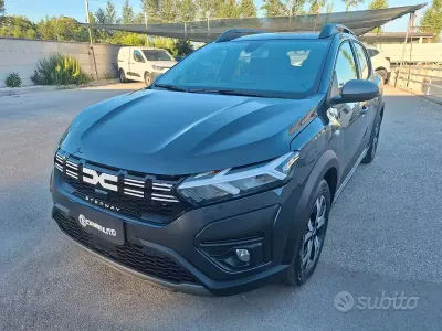 Usata Dacia Sandero Expression 91 CV (66 kW) 2023 Grigio Berlina