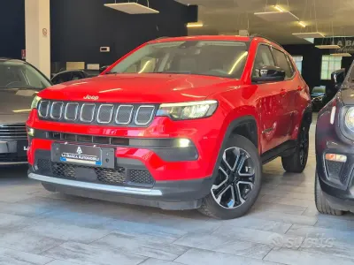 Usado Jeep Compass Limited 131 CV (96 kW) 2023 Rojo SUV