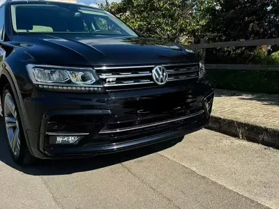 Usata VW Tiguan R-line 116 CV (85 kW) 2019 Nero SUV