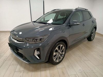 Usata Kia Stonic Style 101 CV (74 kW) 2023 Grigio scuro SUV