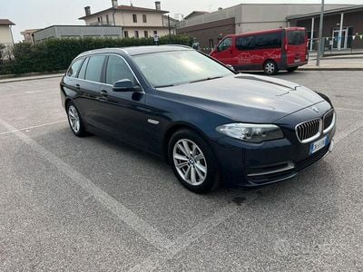 Usata BMW 518 150 CV (110 kW) 2017 Blu Station wagon