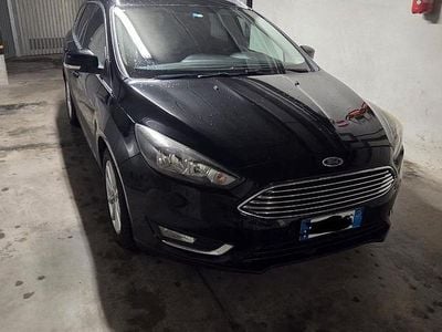 Begagnad Ford Focus Titanium 120 HK (88 kW) 2017 Svart Kombi