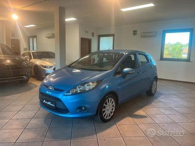 Usata Ford Fiesta 70 CV (51 kW) 2010 Blu Utilitaria