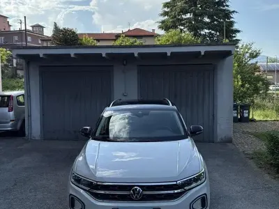 Usata VW T-Roc 150 CV (110 kW) 2023 Bianco SUV
