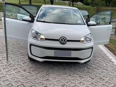 Begagnad VW up! 2024 Vit Halvkombi
