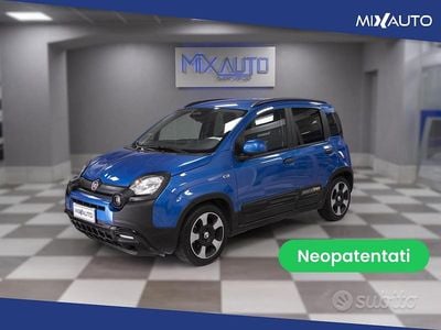 Usata Fiat Panda Cross Cross 70 CV (51 kW) 2025 Bluazzurro Utilitaria