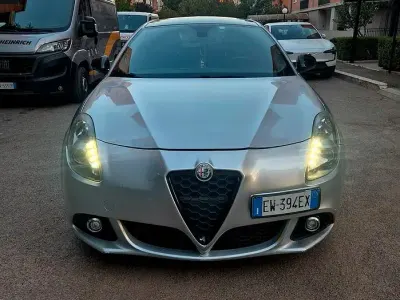 Usata Alfa Romeo Giulietta 105 CV (77 kW) 2014 Grigio Utilitaria