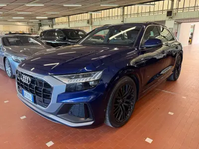 Usata Audi Q8 Sport 286 CV (210 kW) 2023 Blu/azzurro SUV