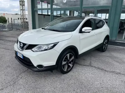 Gebraucht Nissan Qashqai N-Connecta 110 PS (80 kW) 2015 Weiß SUV