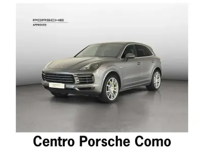 Usata Porsche Cayenne 462 CV (339 kW) 2019 Grigio quarzite SUV