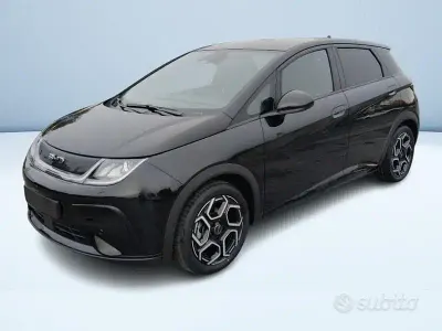 Nuova BYD Dolphin Design 2026 Nero Utilitaria