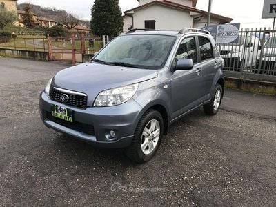 Usata Daihatsu Terios 105 CV (77 kW) 2009 Grigio SUV
