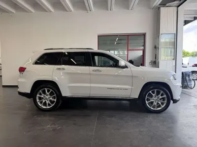 Usata Jeep Grand Cherokee Summit 250 CV (183 kW) 2013 Bianco SUV