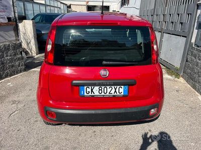 Usata Fiat Panda 69 CV (50 kW) 2012 Rosso Utilitaria