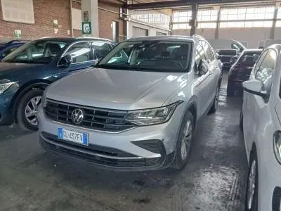 Usata VW Tiguan Life 150 CV (110 kW) 2022 Argento SUV