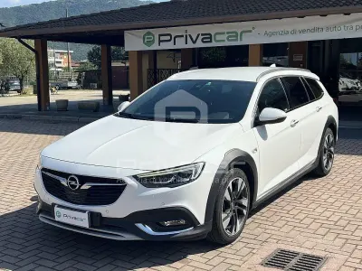 Usata Opel Insignia Country Tourer Exklusiv 169 CV (124 kW) 2018 Bianco Station wagon
