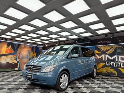 Begagnad Mercedes Viano 150 HK (110 kW) 2005 Blå Minibuss