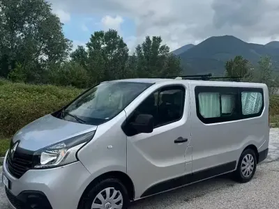 Usata Renault Trafic 2018 Grigio Monovolume
