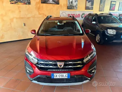 Usata Dacia Sandero Stepway 101 CV (74 kW) 2022 Rosso Berlina