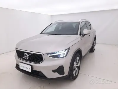 Usata Volvo XC40 Core 129 CV (94 kW) 2023 Grigio SUV