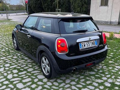 Occasion Mini Cooper D 116 ch (85 kW) 2014 Noir Citadine