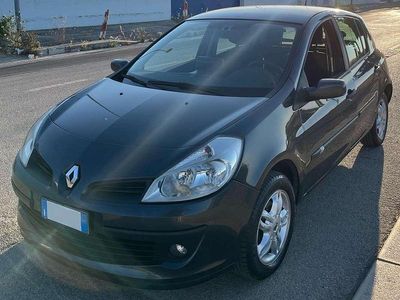 Usata Renault Clio II Dynamique 75 CV (55 kW) 2006 Nero Berlina