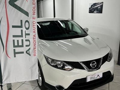 Usata Nissan Qashqai Tekna 130 CV (95 kW) 2017 Bianco SUV