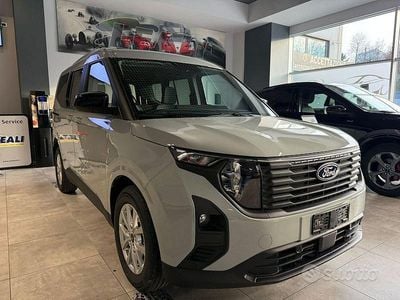 Nuova Ford Tourneo Courier Titanium 125 CV (91 kW) 2025 Grigio Monovolume
