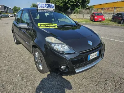 Usata Renault Clio II Luxe 101 CV (74 kW) 2010 Other Berlina