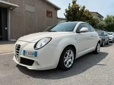 Usata Alfa Romeo MiTo Progression 105 CV (77 kW) 2010 Bianco Utilitaria