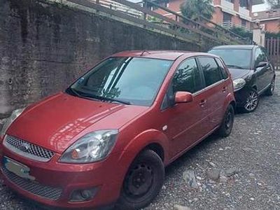 Usata Ford Fiesta 75 CV (55 kW) 2008 Rosso Utilitaria