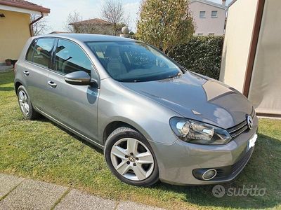 Usata VW Golf VI Comfortline 102 CV (75 kW) 2010 Grigio Utilitaria