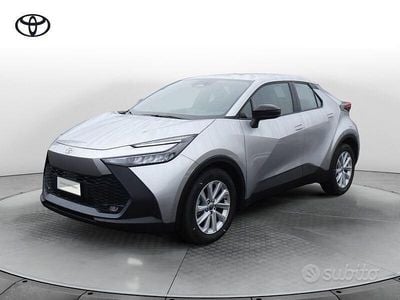Nuova Toyota C-HR Active 2025 Grigio SUV