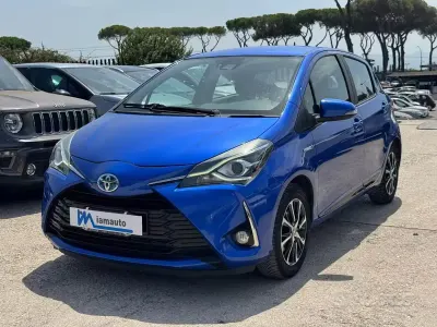 Usata Toyota Yaris Hybrid Active 101 CV (74 kW) 2018 Bluazzurro Berlina