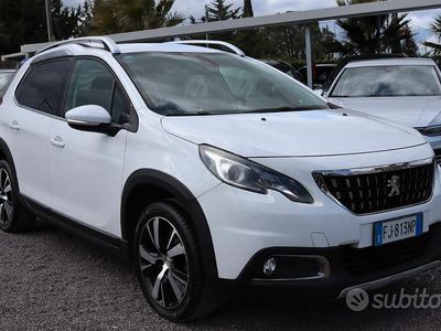 Usata Peugeot 2008 GT-line 99 CV (72 kW) 2017 Bianco SUV