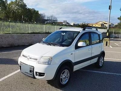 Gebraucht Fiat Panda 4x4 75 PS (55 kW) 2011 Kleinwagen