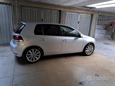 Usata VW Golf VI Highline 122 CV (89 kW) 2010 Grigio Utilitaria