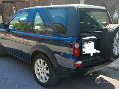Usata Land Rover Freelander 111 CV (81 kW) 2004 Bluazzurro SUV