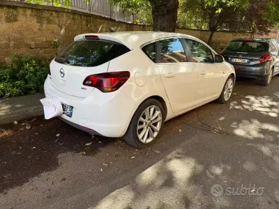Usata Opel Astra 60 CV (44 kW) 2010 Berlina