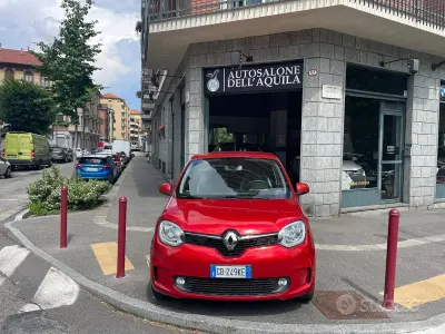Usado Renault Twingo Signature 92 CV (67 kW) 2021 Rojo Utilitario
