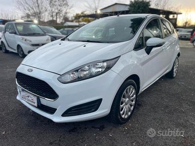 Usata Ford Fiesta Titanium 95 CV (69 kW) 2017 Bianco Berlina