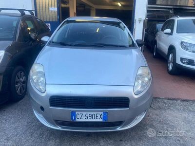 usata Fiat Grande Punto 1.2 benzina neopatentato