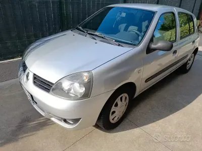 Usata Renault Clio 58 CV (42 kW) 2007 Grigio Utilitaria