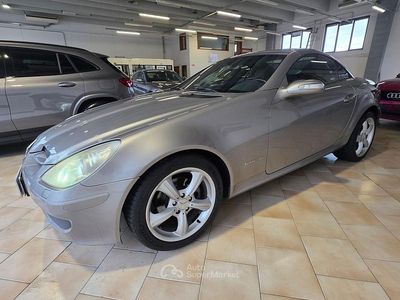 Usata Mercedes SLK200 163 CV (119 kW) 2005 Argento Cabrio