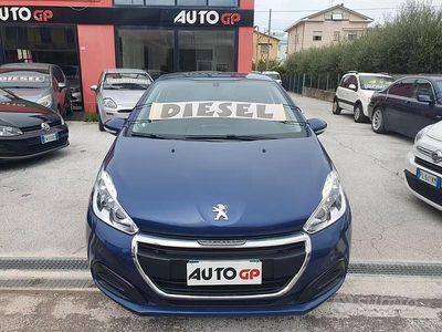 Usata Peugeot 208 100 CV (73 kW) 2016 Blu Utilitaria