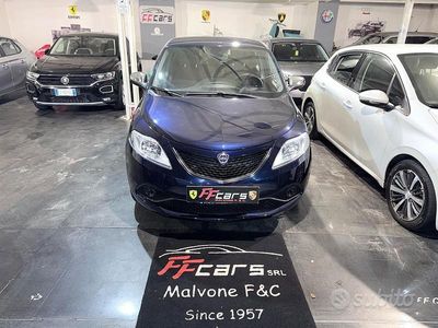 Usata Lancia Ypsilon Gold 69 CV (50 kW) 2020 Blu Utilitaria
