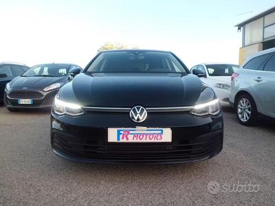 Begagnad VW Golf VII 130 HK (95 kW) 2020 Svart Kombi